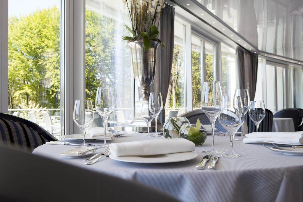 Schwitzer'S Hotel Am Park Waldbronn Exteriör bild